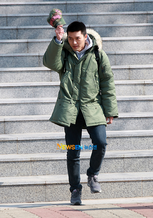 Kim Hyun Bin - Page 2 Hyun-bin-enlistment-12